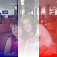 Tracey Roberts Photo 28