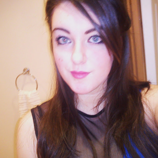 Laura Fallon Photo 7