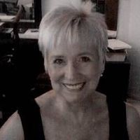 Linda Hardy Photo 23