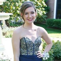 Elizabeth Wylie Photo 13