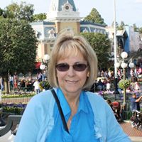 Carolyn Holcombe Photo 17