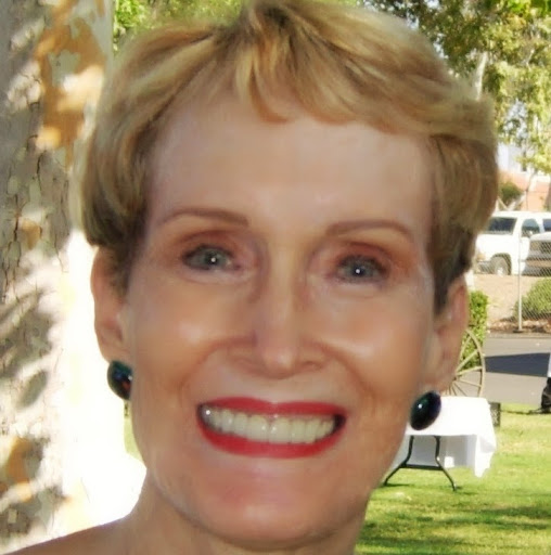 Cynthia Bowling Photo 30