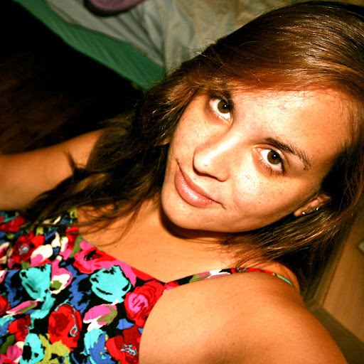 Samantha Smith Photo 24