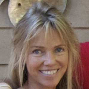 Ana Roberts Photo 19