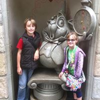 Julie Henson Photo 15