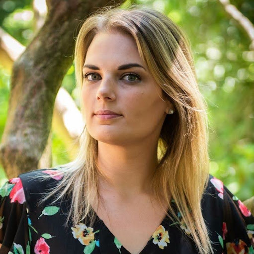 Sara Stephens Photo 9