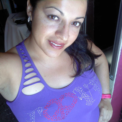 Esperanza Calderon Photo 19