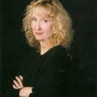 Robyn Gilliland Photo 17