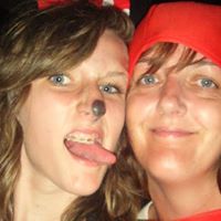 Lisa Gillies Photo 10