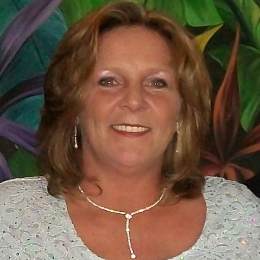 Kim Brewer Photo 47