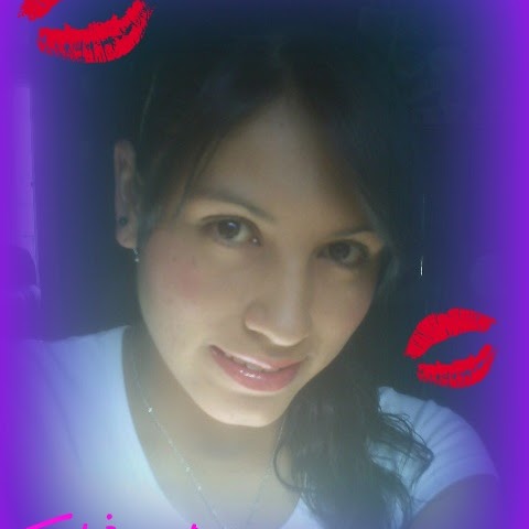 Elizabeth Quintero Photo 32