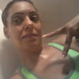 Janet Ruiz Photo 33
