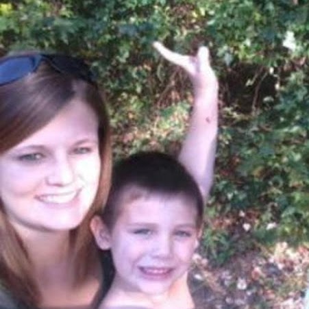 Emily Ellis Photo 18