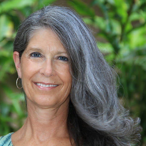 Donna Hart Photo 32