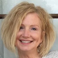 Julie Nabors Photo 17