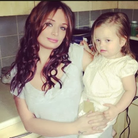 Amy Squires Photo 13