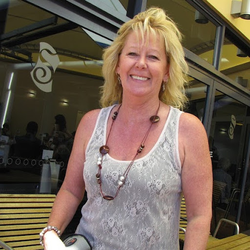 Vicki Hudson Photo 21