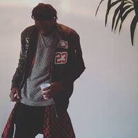 Julian Gonzales Photo 32