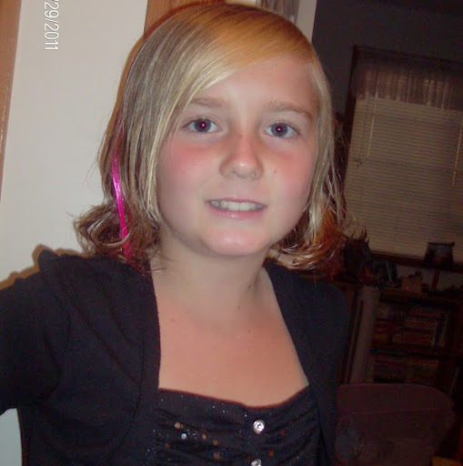 Victoria Mcdonald Photo 20