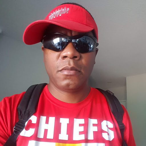 Johnny Smith Photo 9