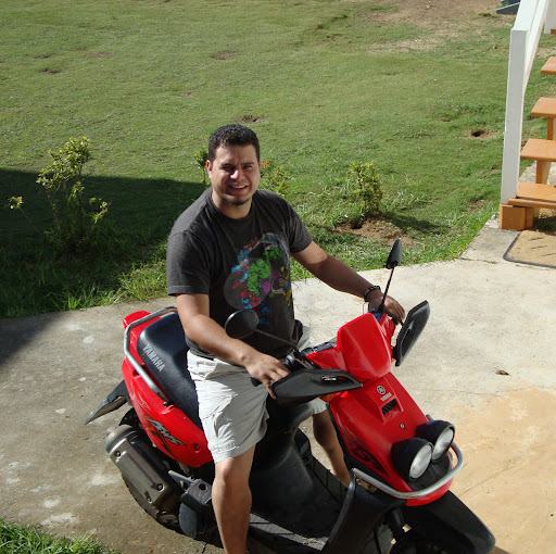 Edwin Hernandez Photo 43