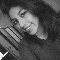 Julia Rivas Photo 15