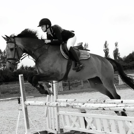 Jessica Howe Photo 7