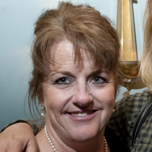 Lynne Morris Photo 14