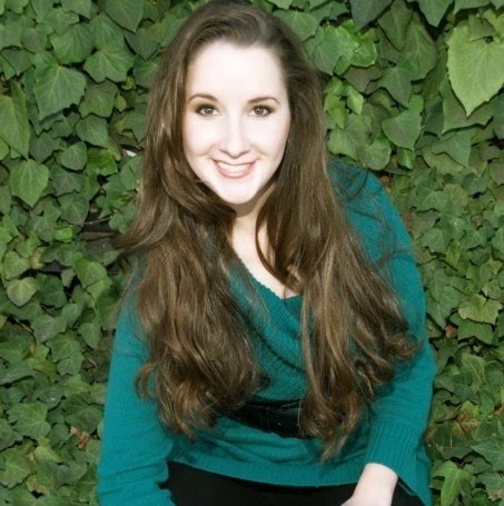 Emily Pierce Photo 20