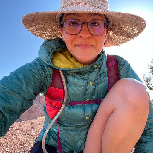 Adriana Sanchez Photo 12