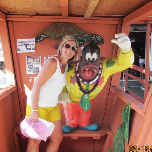 Michelle Caron Photo 33