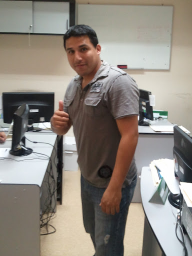 Christian Uribe Photo 8