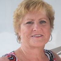 Debbie Hayes Photo 3