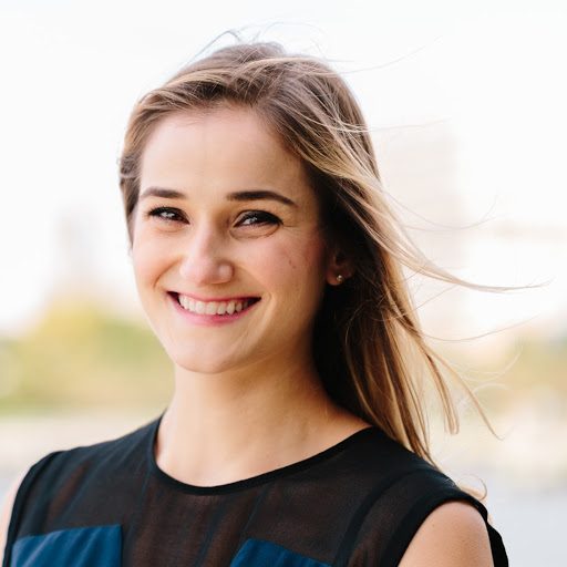 Elizabeth Cooke Photo 16