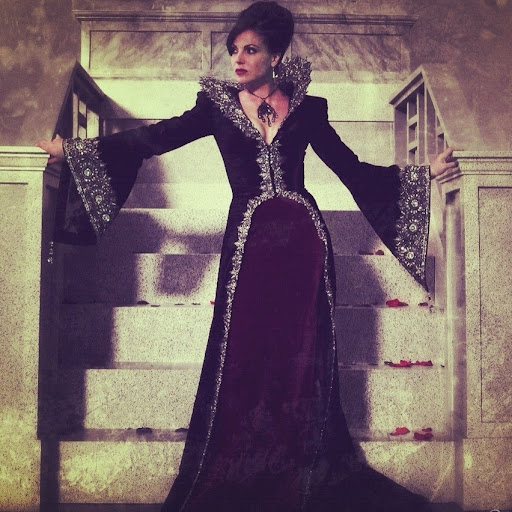Regina Mills Photo 30