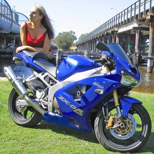 Julie Hannan Photo 5