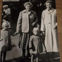 Janet Race Photo 3