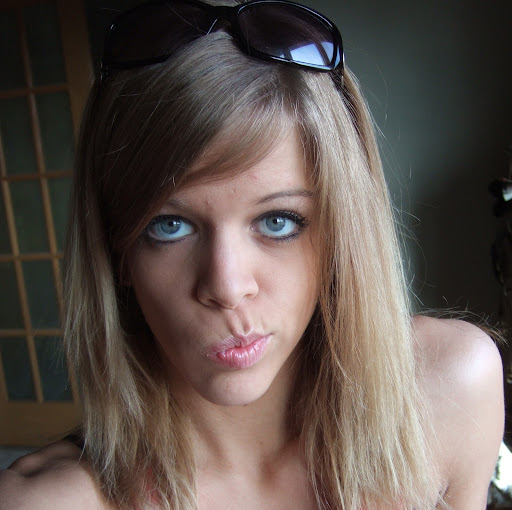 Mandy Schultz Photo 30