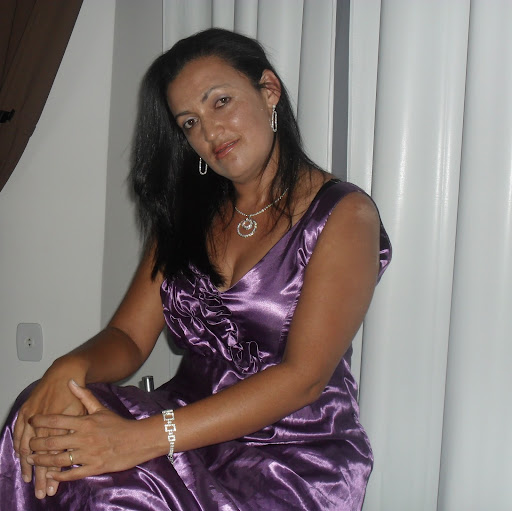 Deborah Alves Photo 27