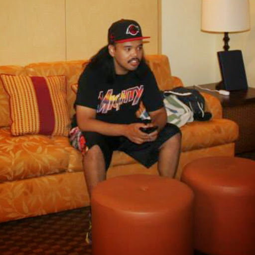 Christopher Peralta Photo 30