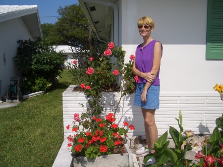 Connie Mitchell Photo 11