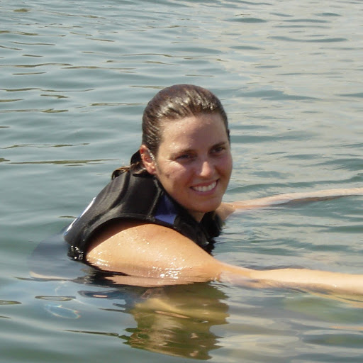 Angela Avery Photo 18