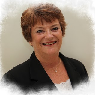 Christine Murray Photo 11