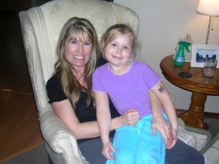 Jennifer Holland Photo 40