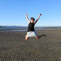 Lara Robertson Photo 33