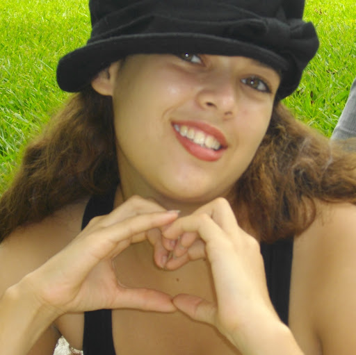 Elaine Francis Photo 15