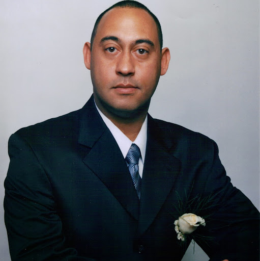 Roberto Perez Photo 32