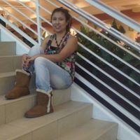 Laura Vigil Photo 16