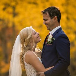 Julia Swanson Photo 29