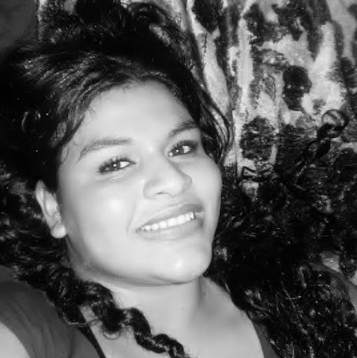 Julia Campos Photo 24